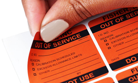 Преимущества клеевых наклеек на этикетках